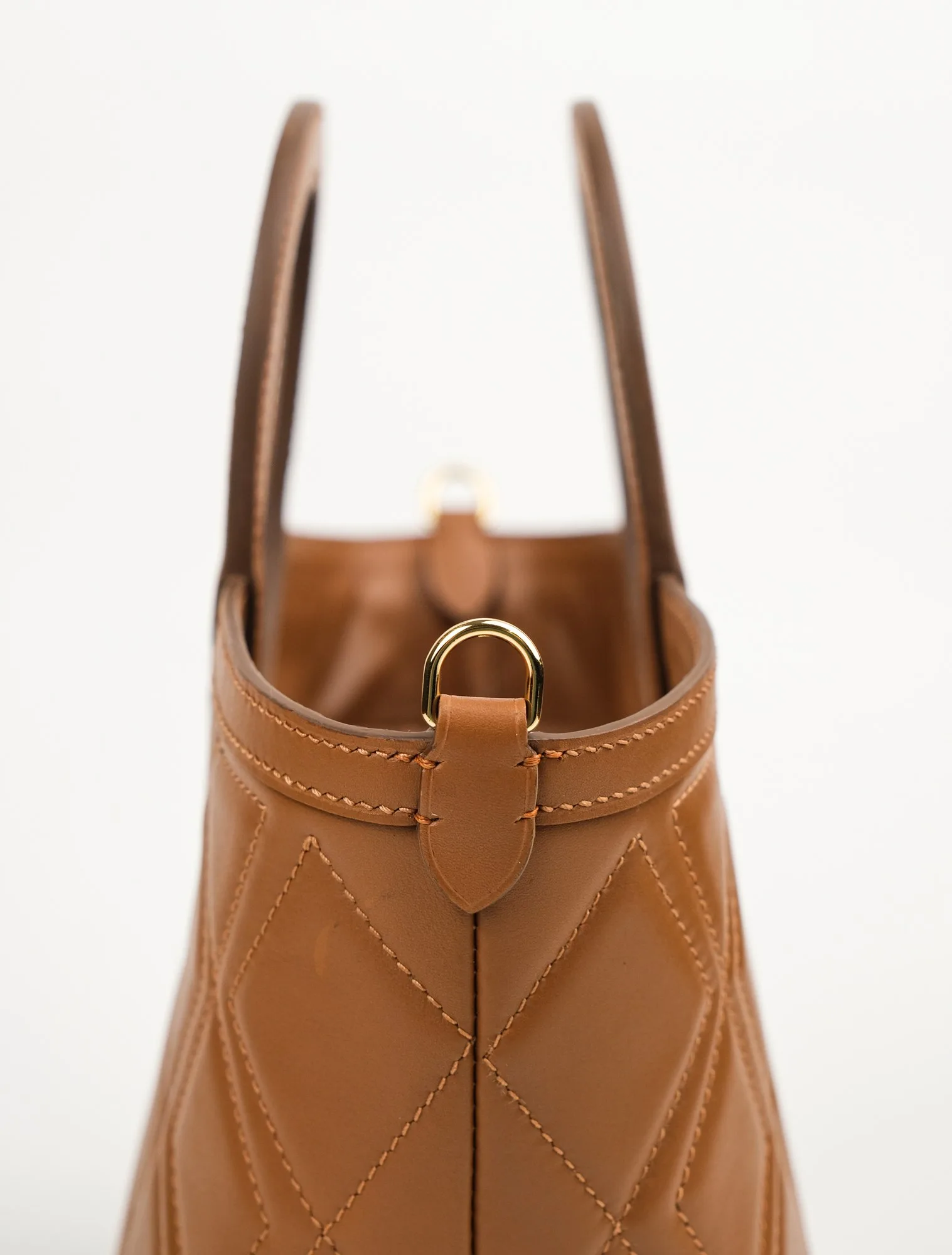 Ảnh Studio Túi Revu da bò chần trám màu vàng bò quai tròn - Koi Leather
