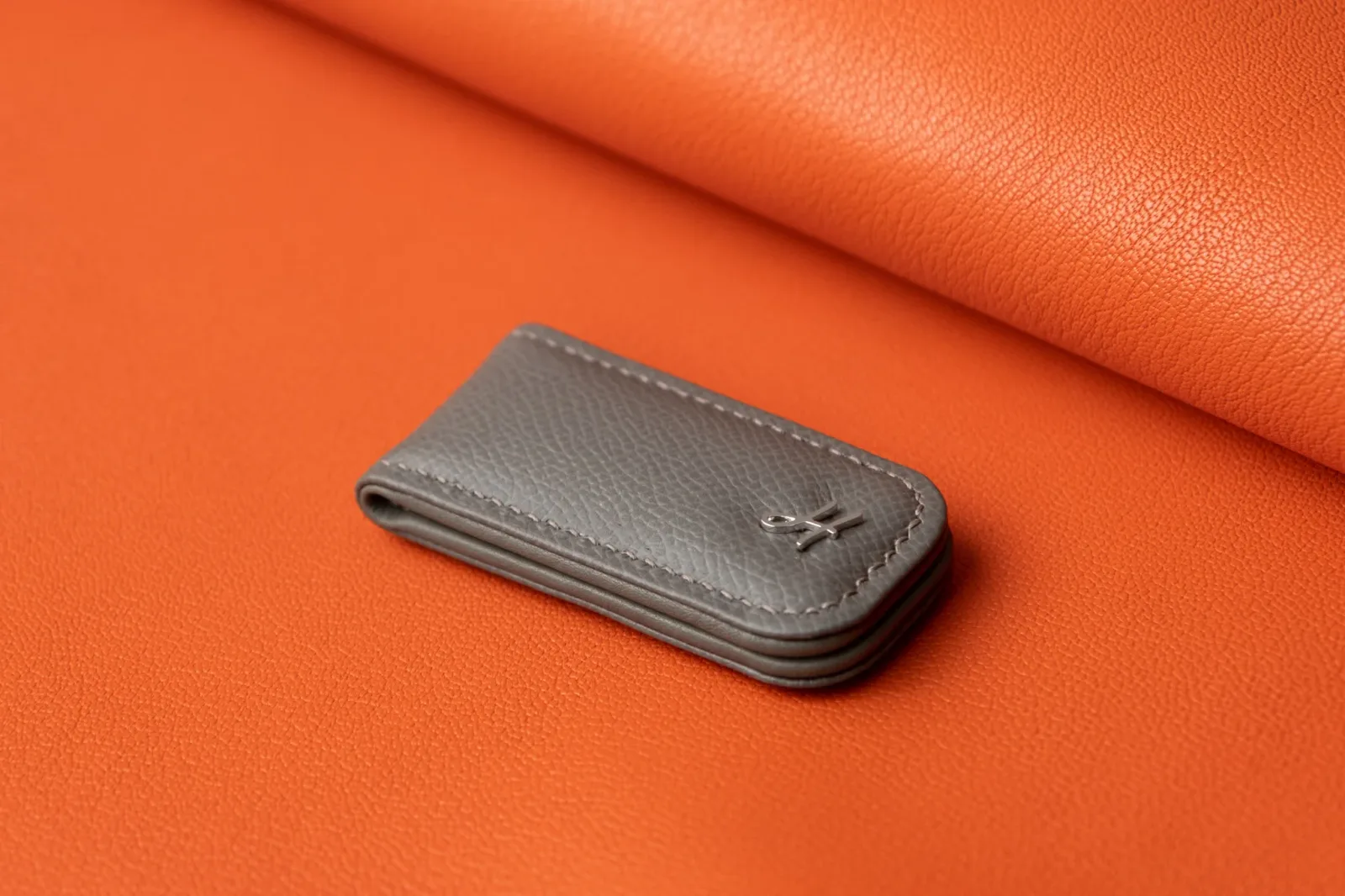 Ảnh Studio Money clip - Koi Leather