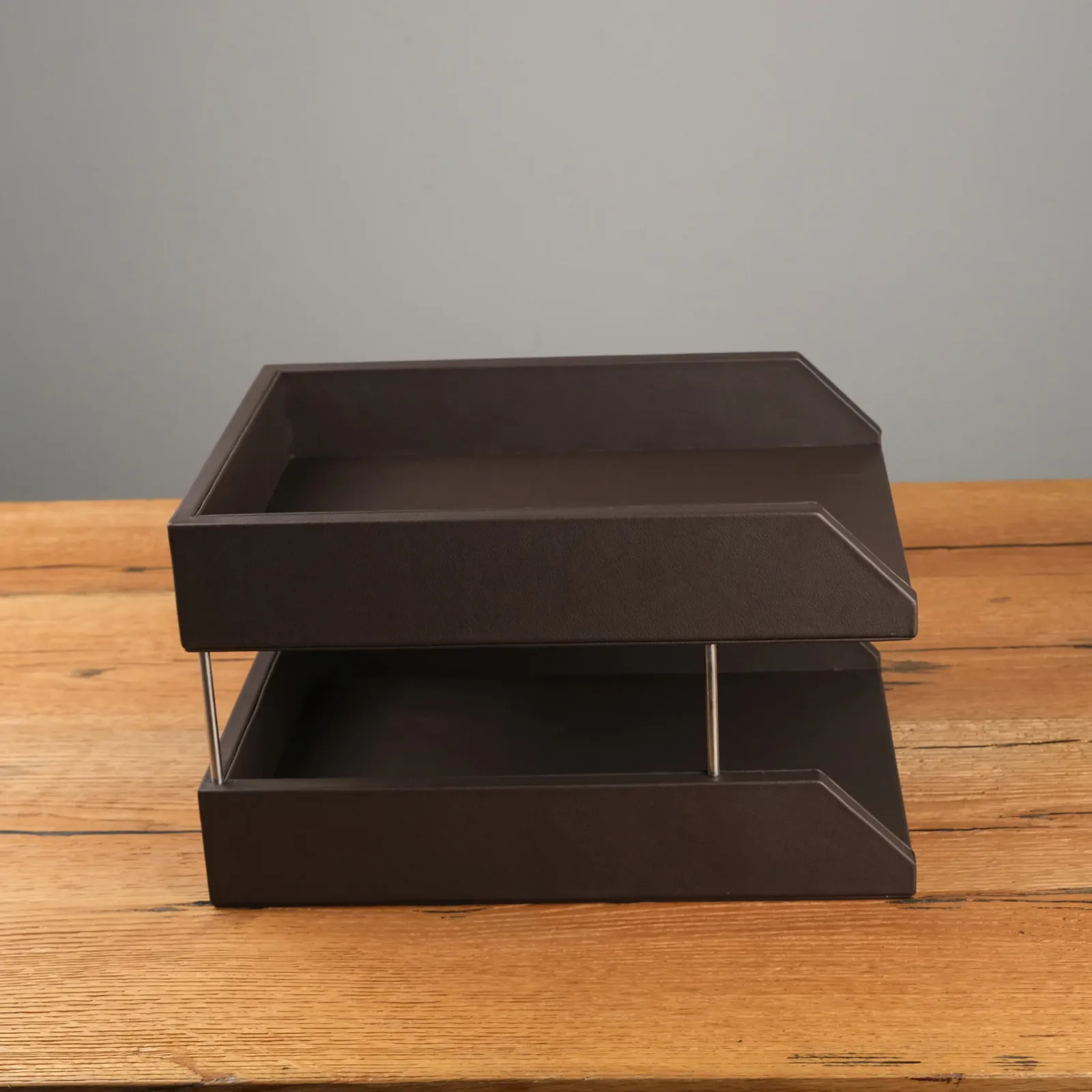 Ảnh Studio Kệ văn phòng 2 tầng - Koi Leather