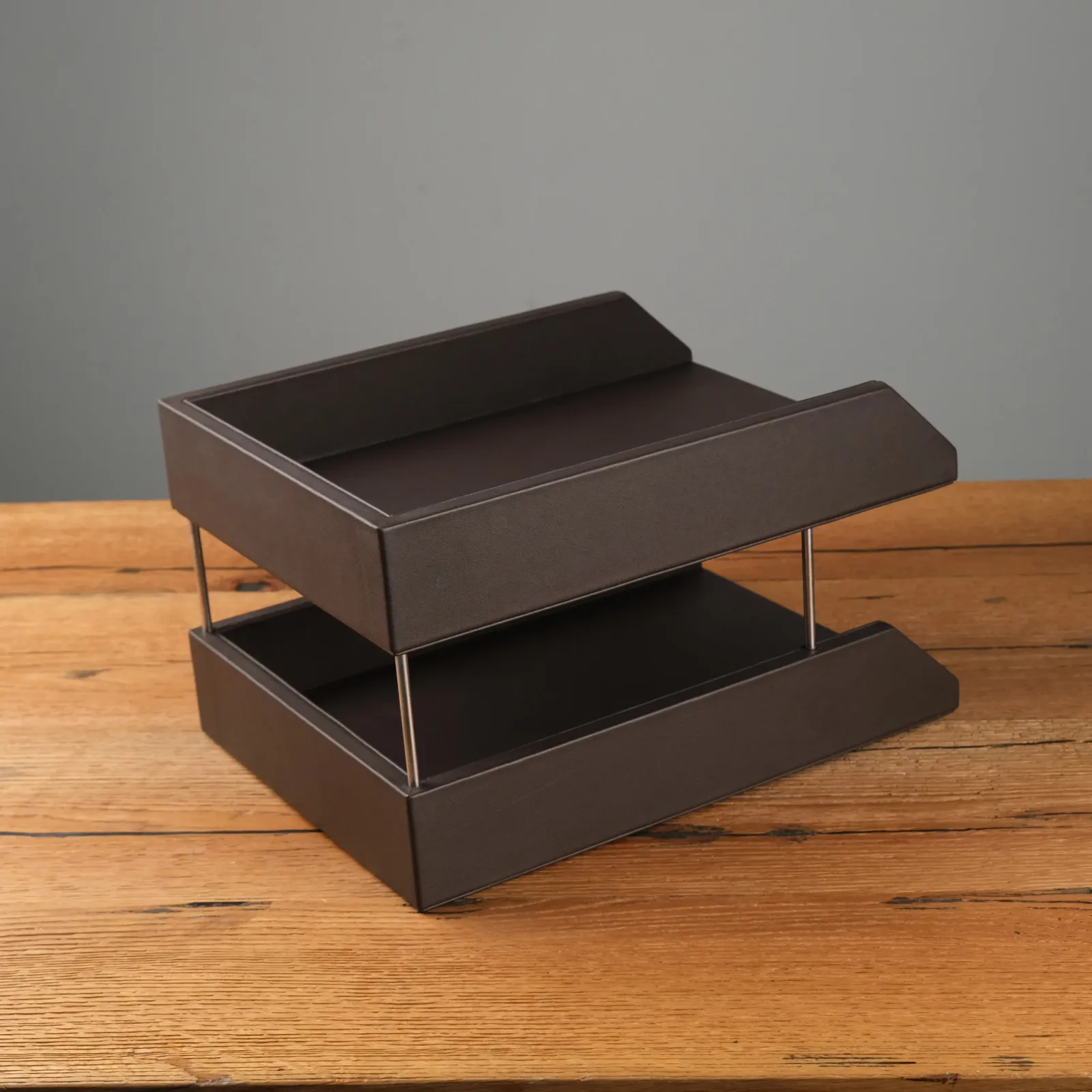 Ảnh Studio Kệ văn phòng 2 tầng - Koi Leather