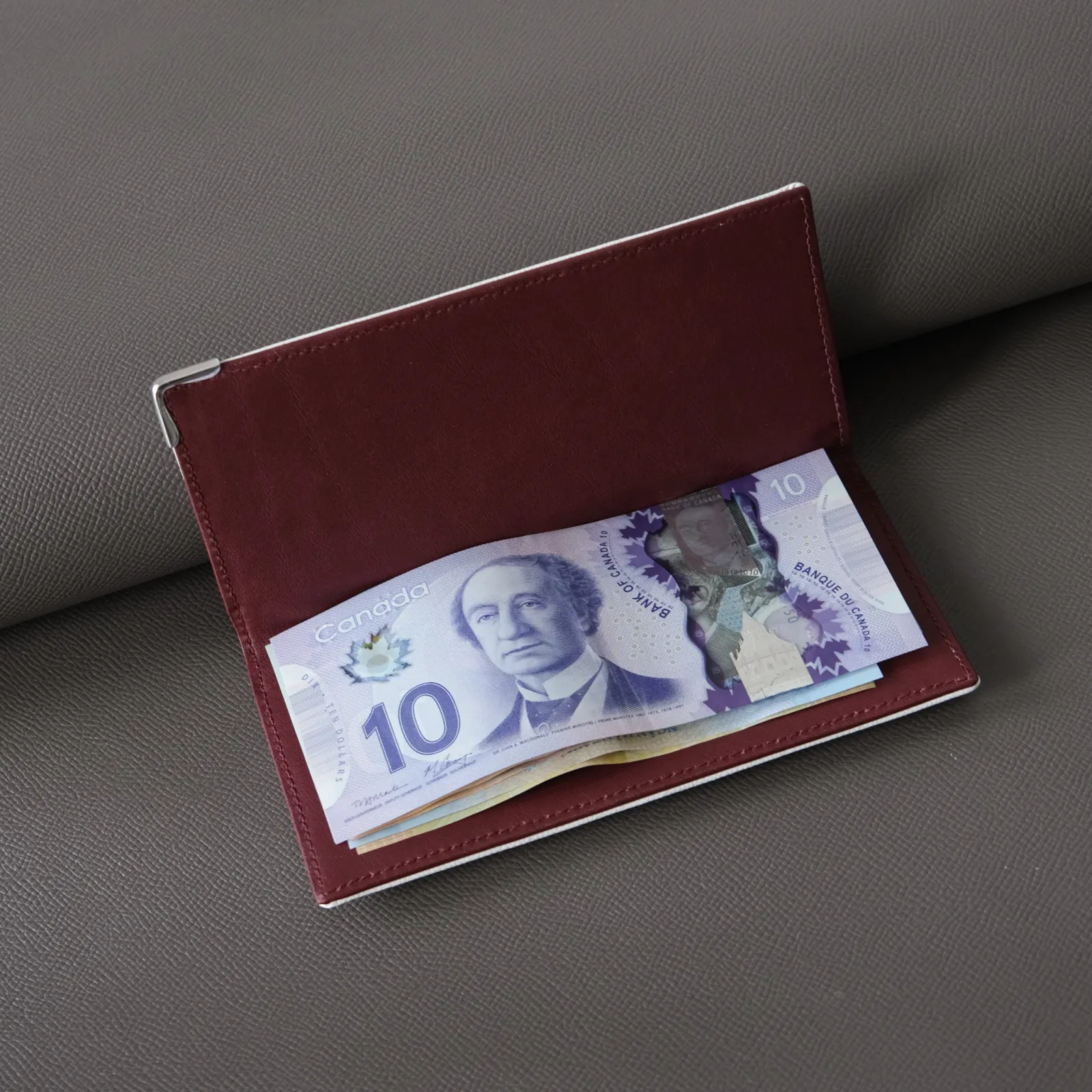 Ảnh Studio Long Moneyclip - Ví dài kẹp tiền - Koi Leather