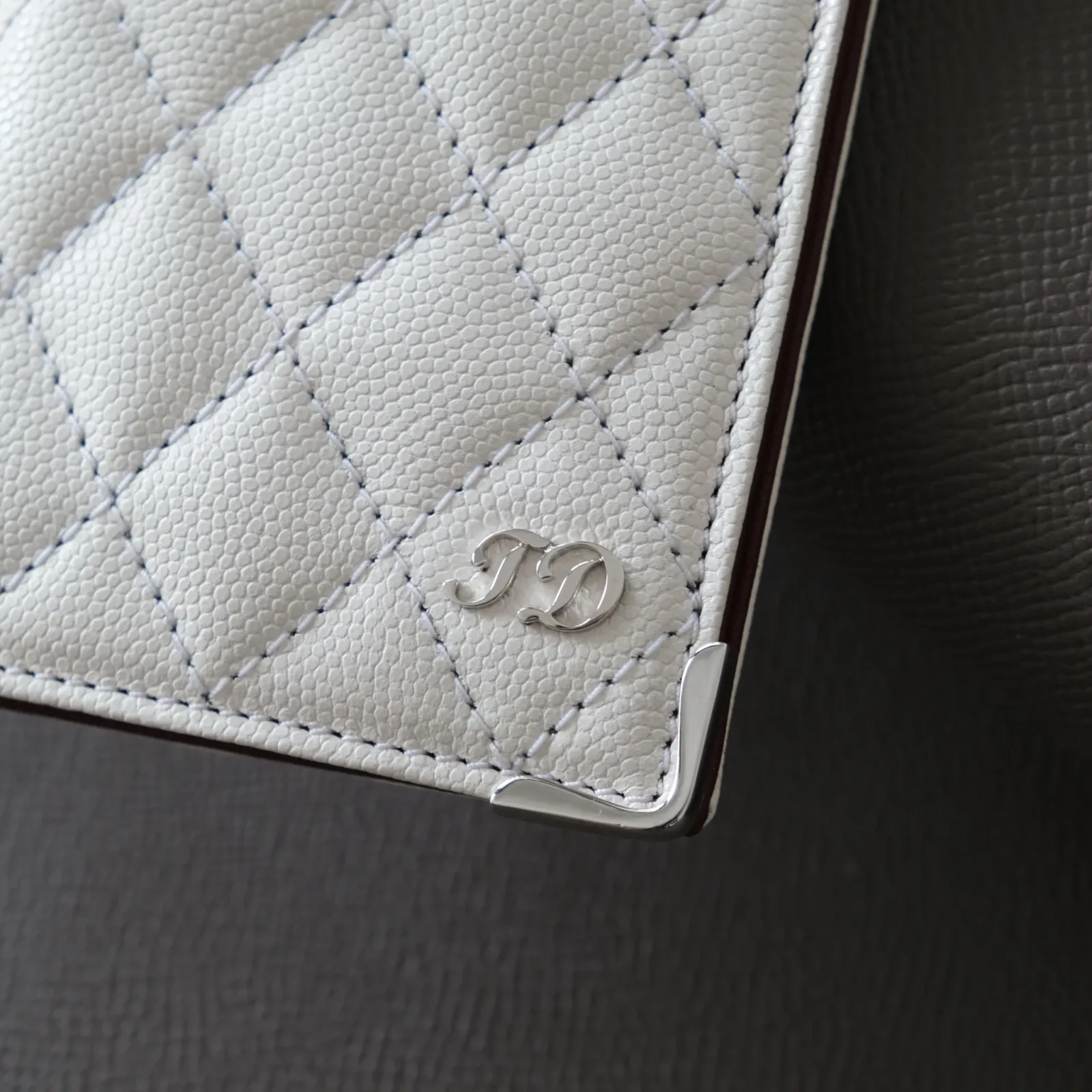 Ảnh Studio Long Moneyclip - Ví dài kẹp tiền - Koi Leather