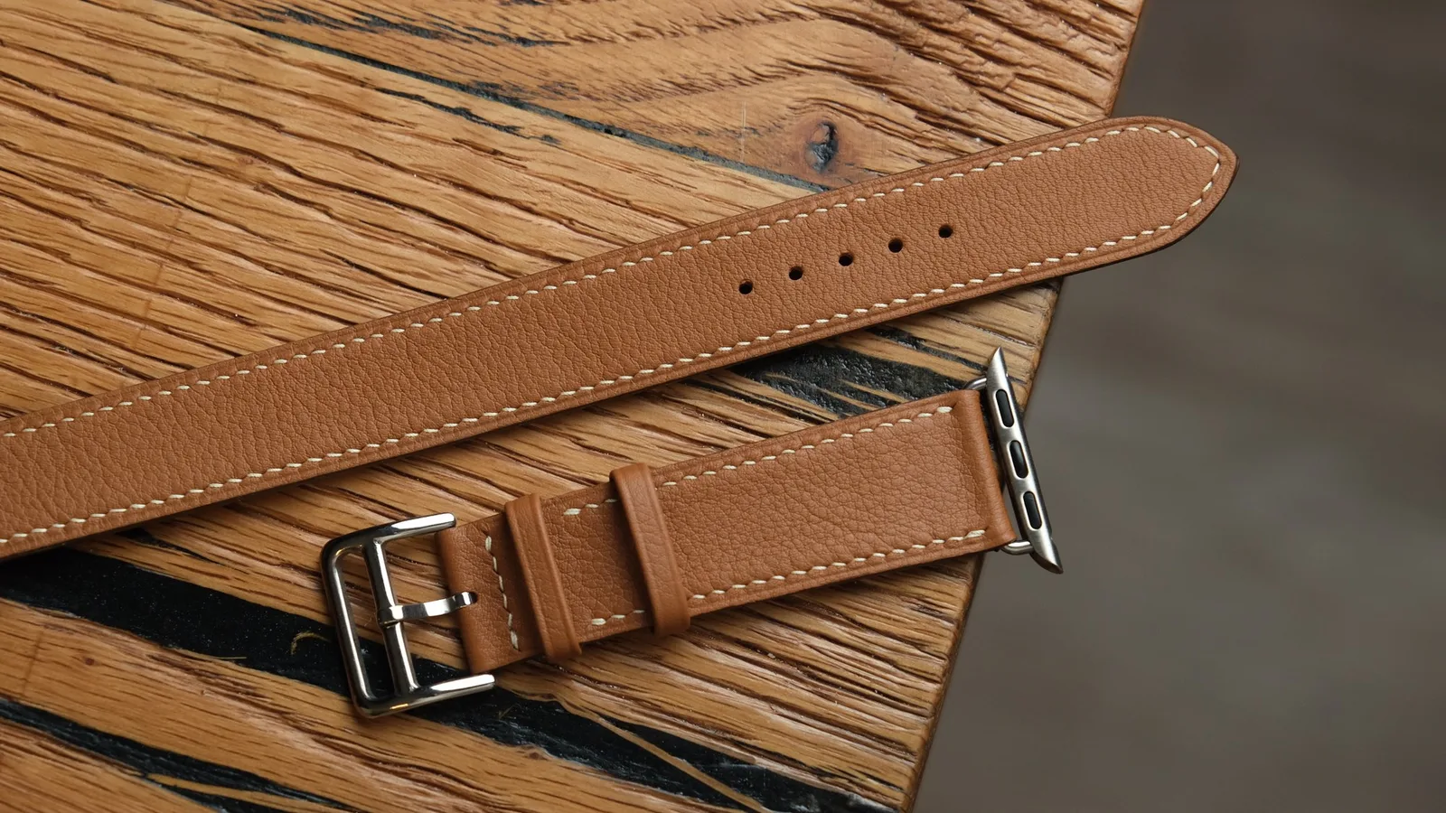 Ảnh Studio Dây đồng hồ Apple Watch Double Tour da bò Togo và da cá sấu - Koi Leather