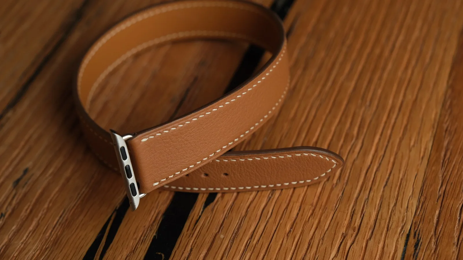 Ảnh Studio Dây đồng hồ Apple Watch Double Tour da bò Togo và da cá sấu - Koi Leather