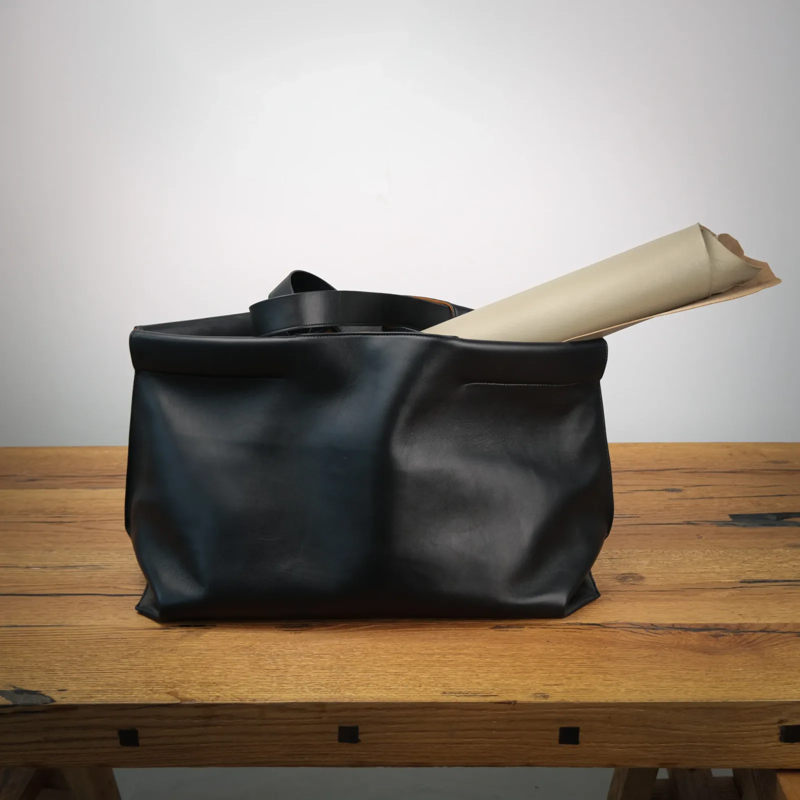 Ảnh Studio Túi tote - KOI Leather