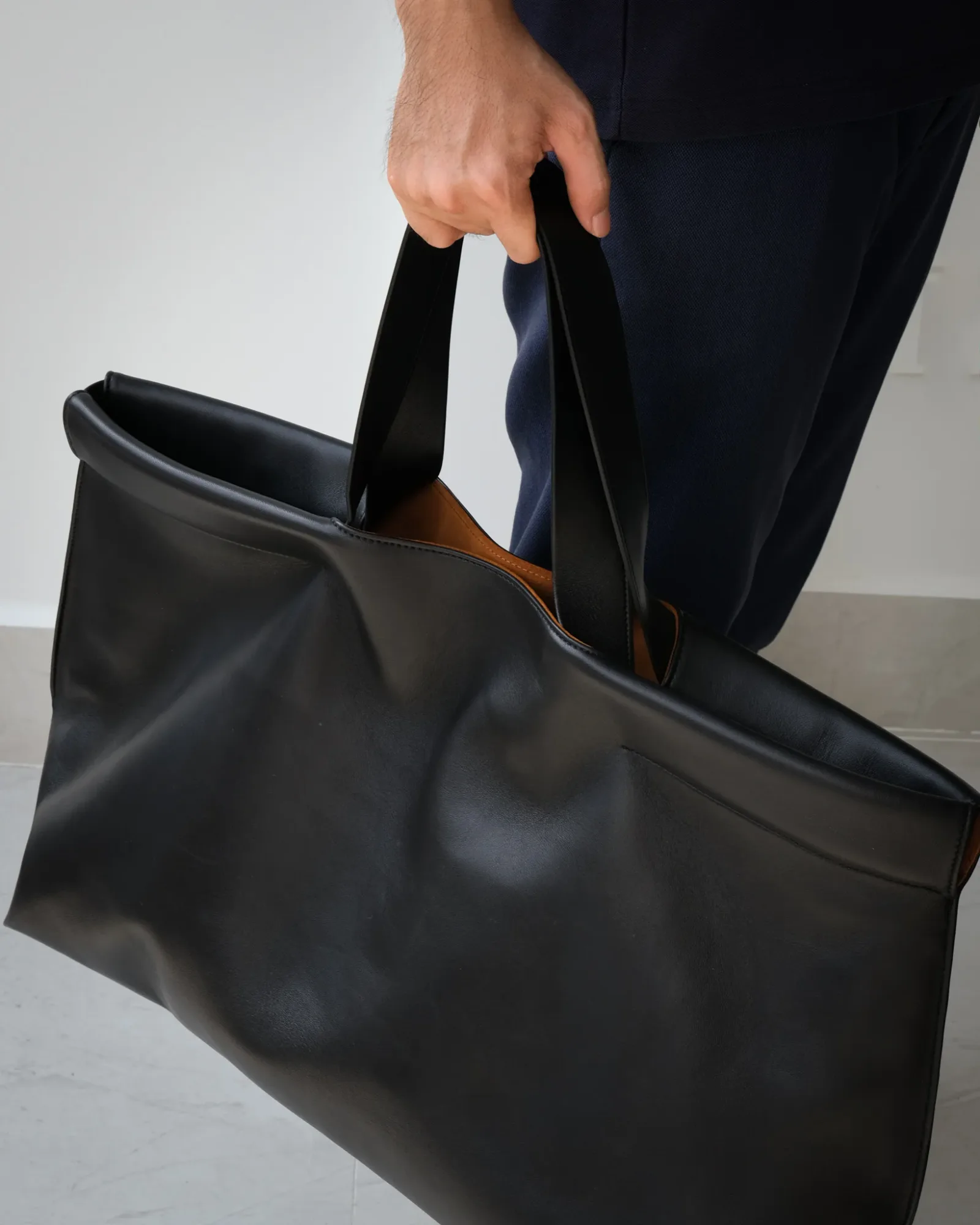 Ảnh Studio Túi tote - KOI Leather