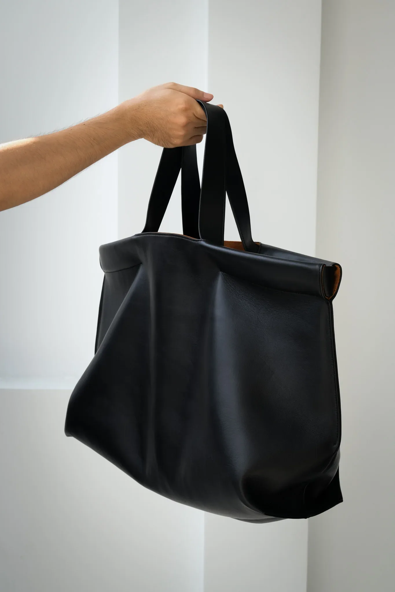 Ảnh Studio Túi tote - KOI Leather
