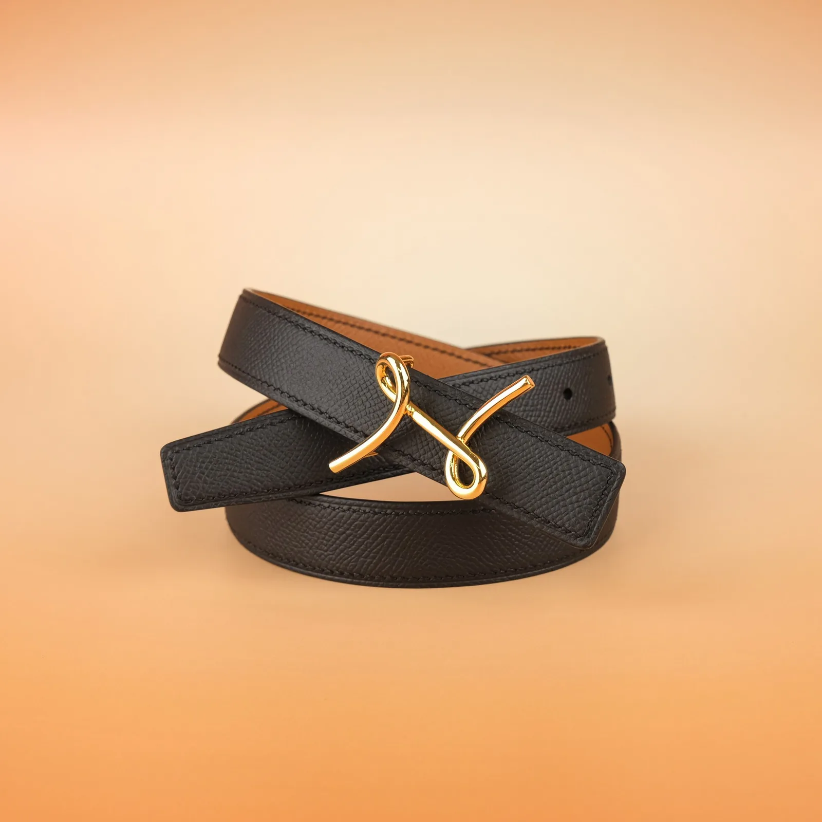 Ảnh Studio Dây lưng da bò Epsom hai mặt bản 25mm đen và gold - Koi Leather