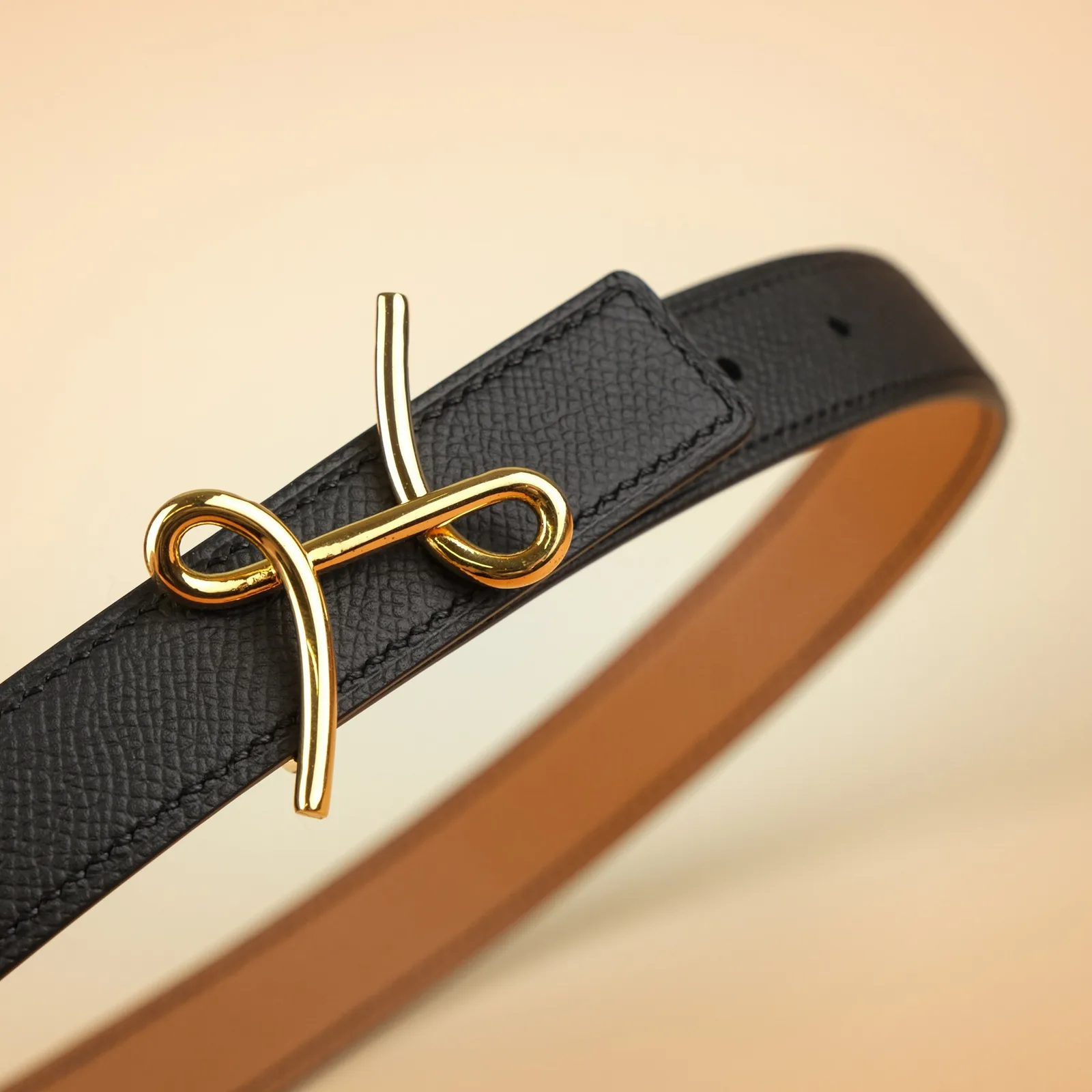Ảnh Studio Dây lưng da bò Epsom hai mặt bản 25mm đen và gold - Koi Leather