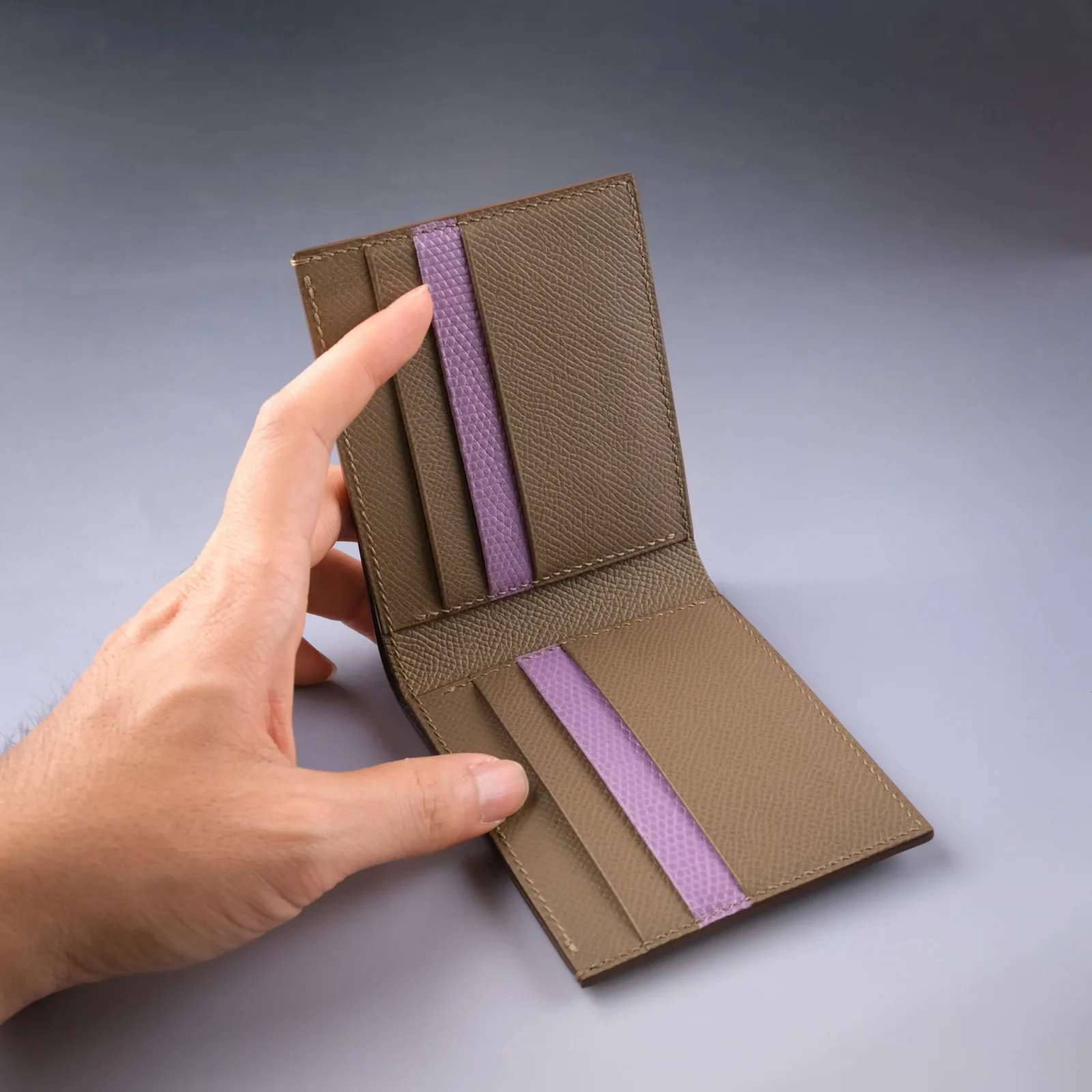 Ảnh Studio ví - Koi Leather