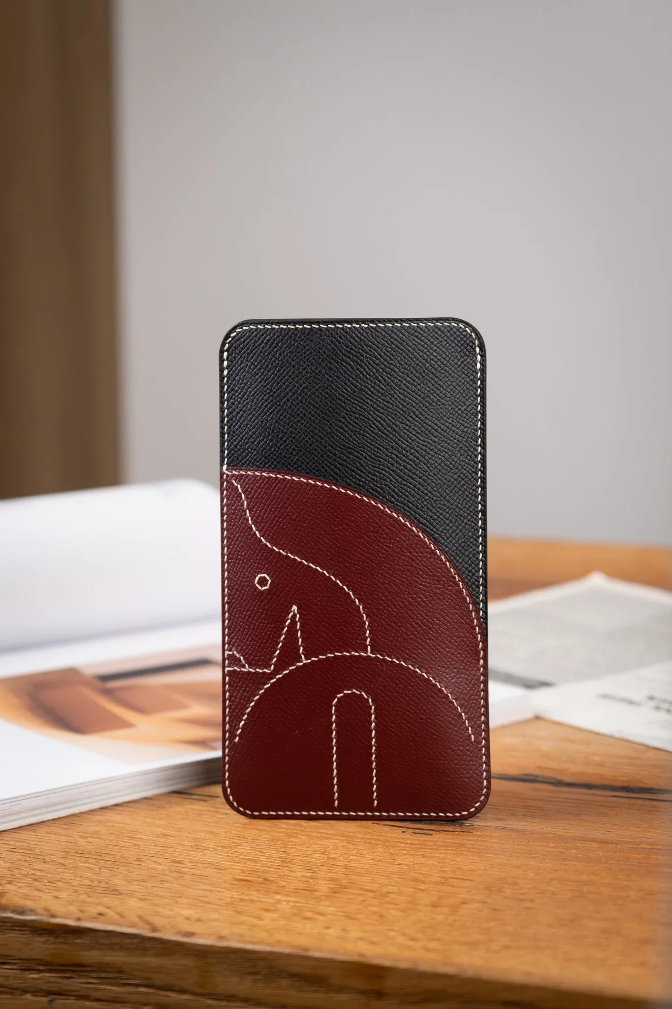 Ảnh Studio Ốp iphone - KOI Leather