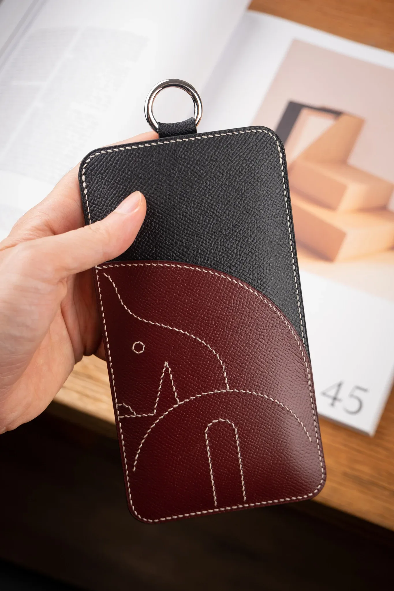 Ảnh Studio Ốp iphone - KOI Leather