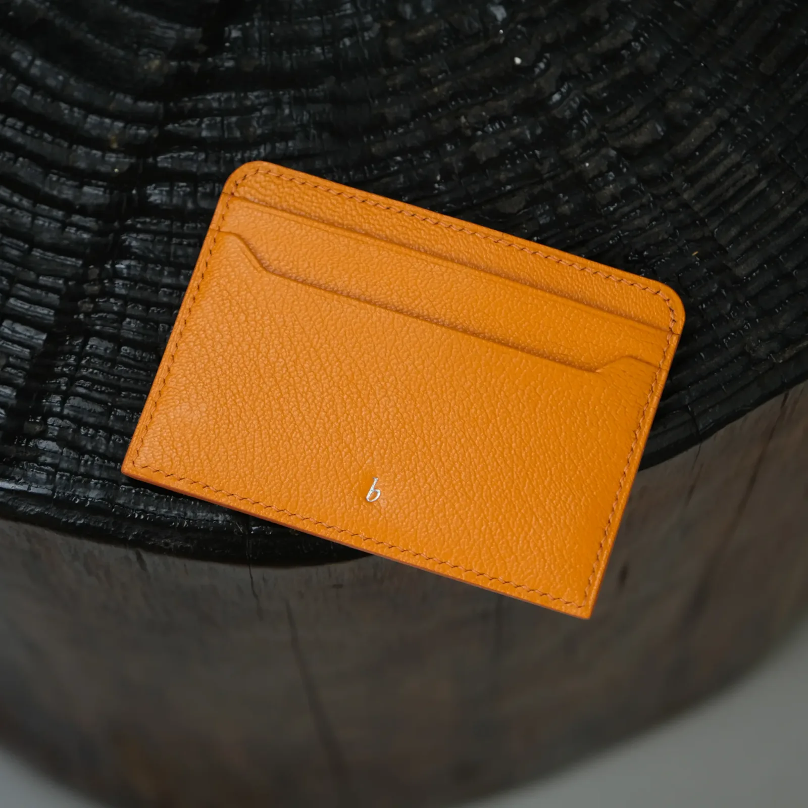 Cardholder bo gốc trên — ảnh 2, KOI Leather