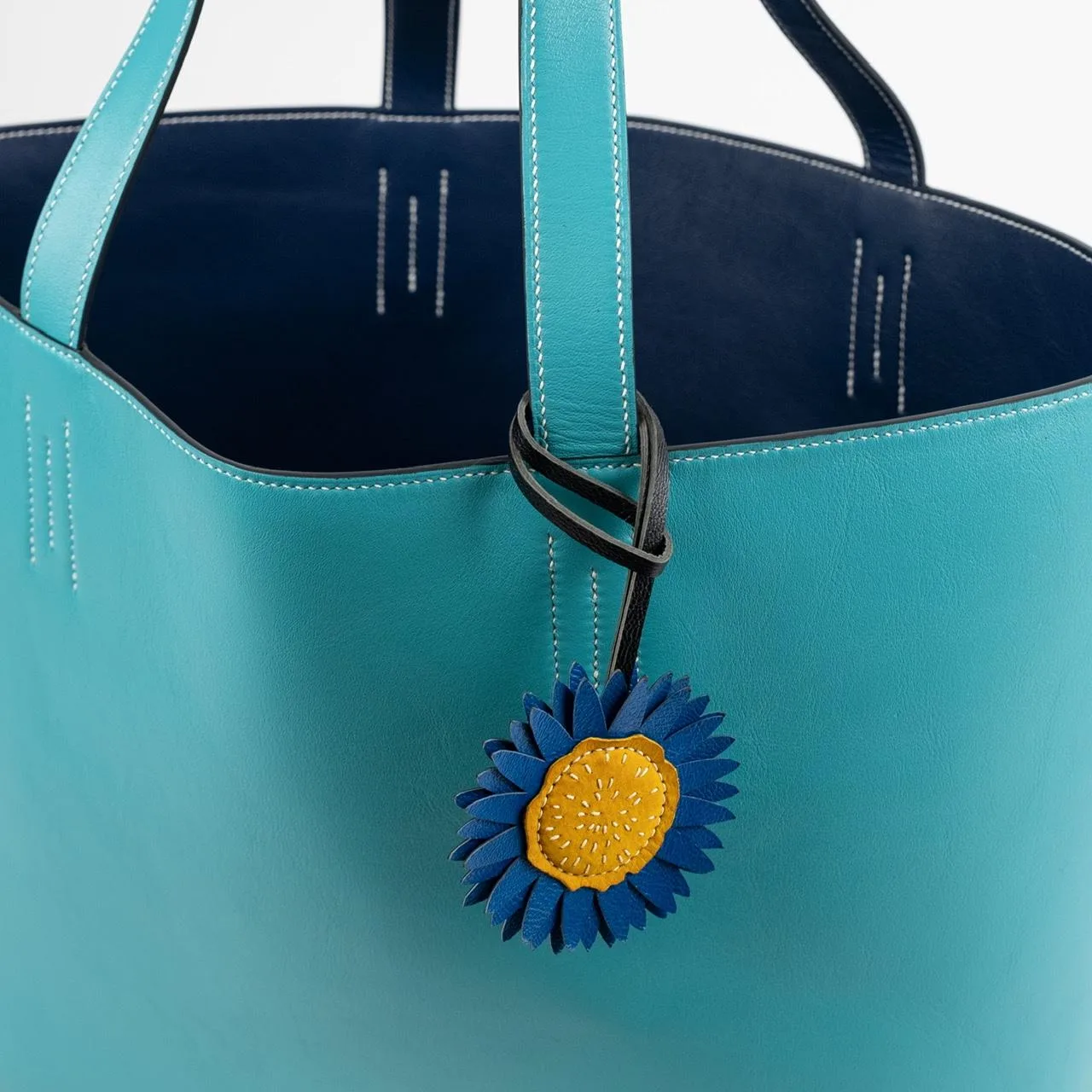 L!M ToteBag - Túi Tote Da Bò Nappa - 2 Side Reverse - Hình 10