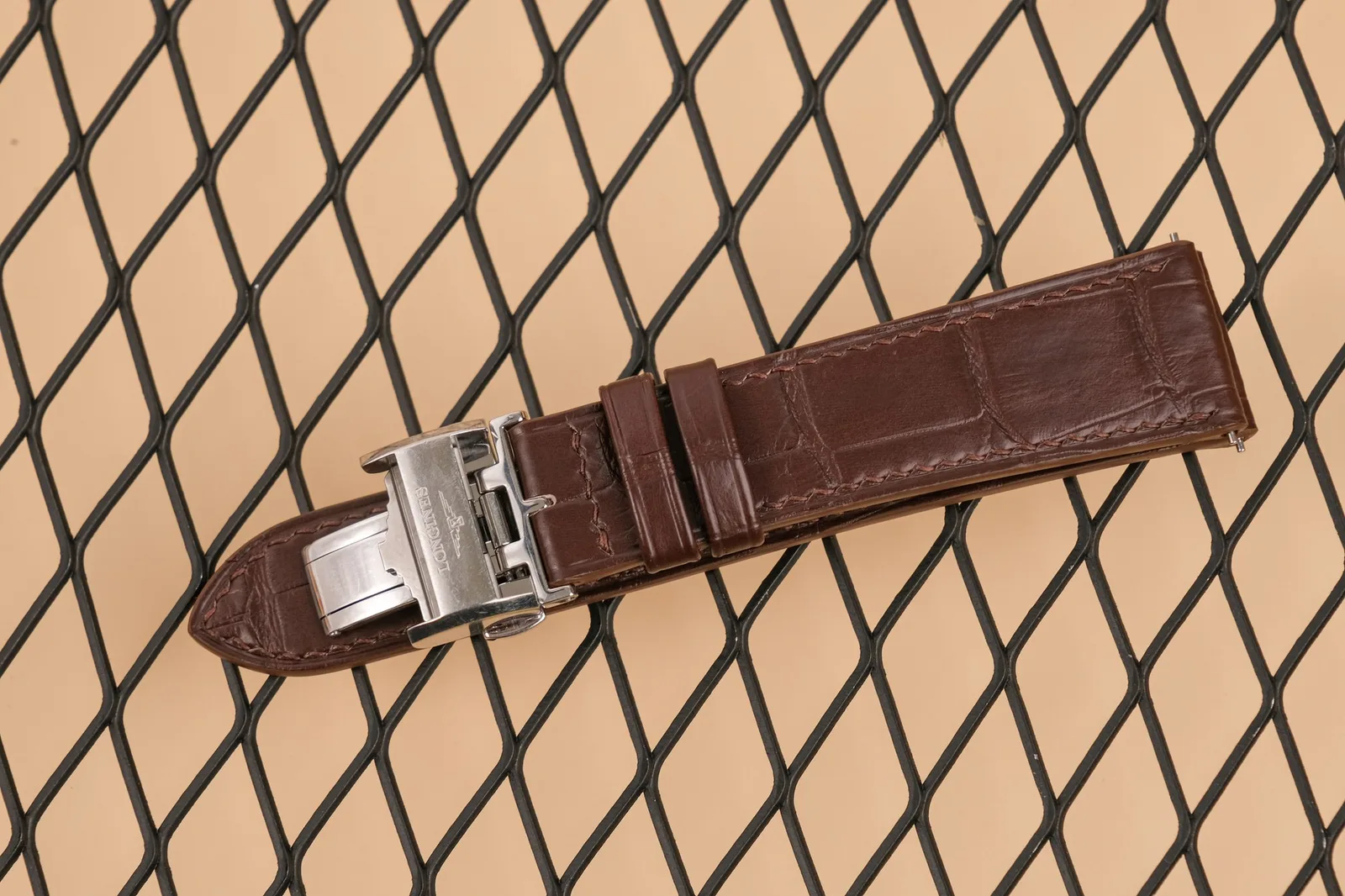 Ảnh Studio Dây đồng hồ da cá sấu cho Longines màu nâu đậm - Koi Leather