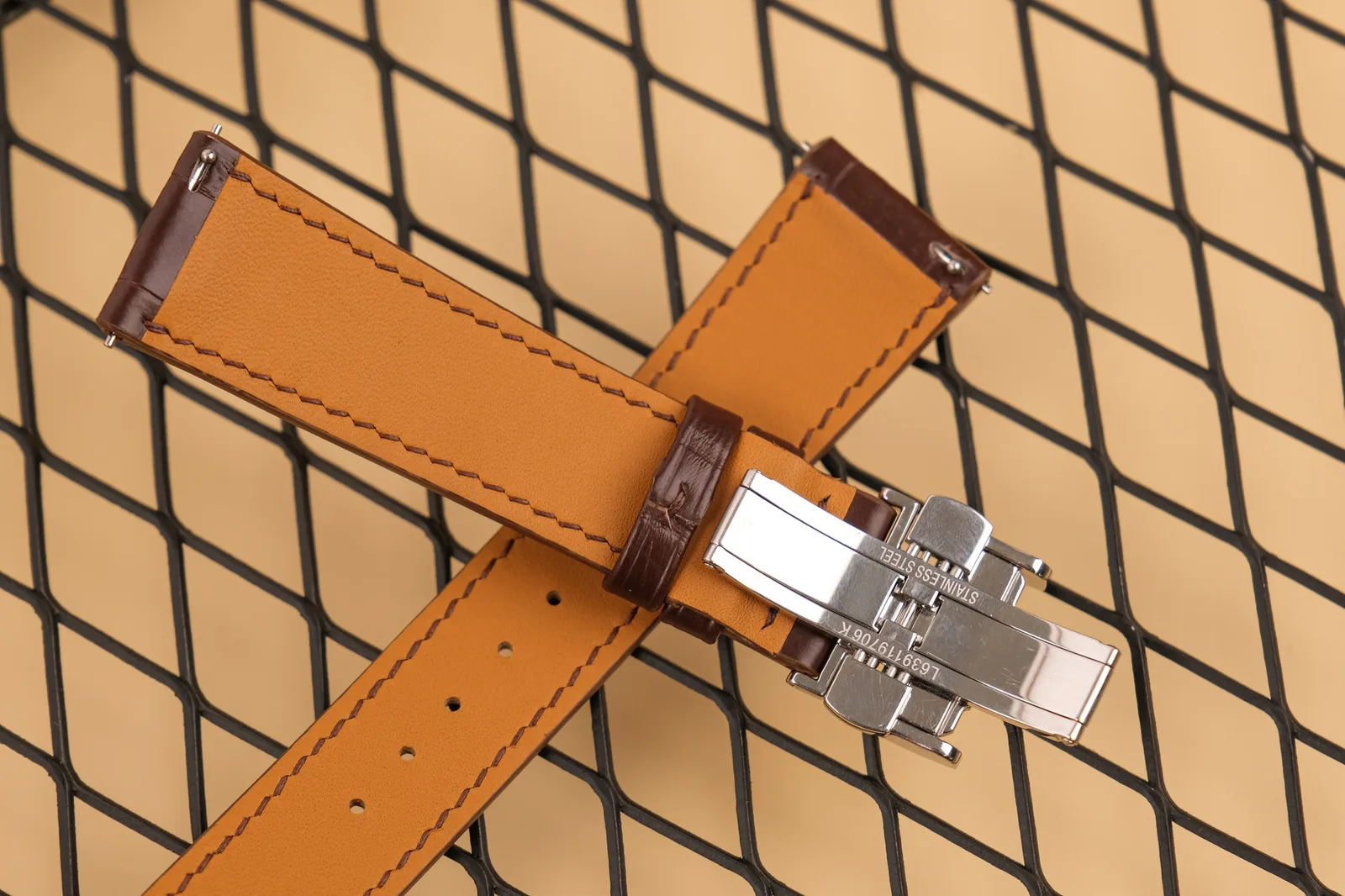 Ảnh Studio Dây đồng hồ da cá sấu cho Longines màu nâu đậm - Koi Leather