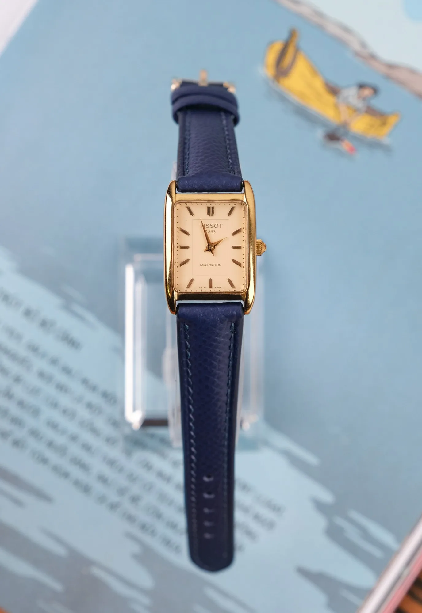 Ảnh Studio Dây da Epsom màu xanh navy cho đồng hồ Tissot - Koi Leather