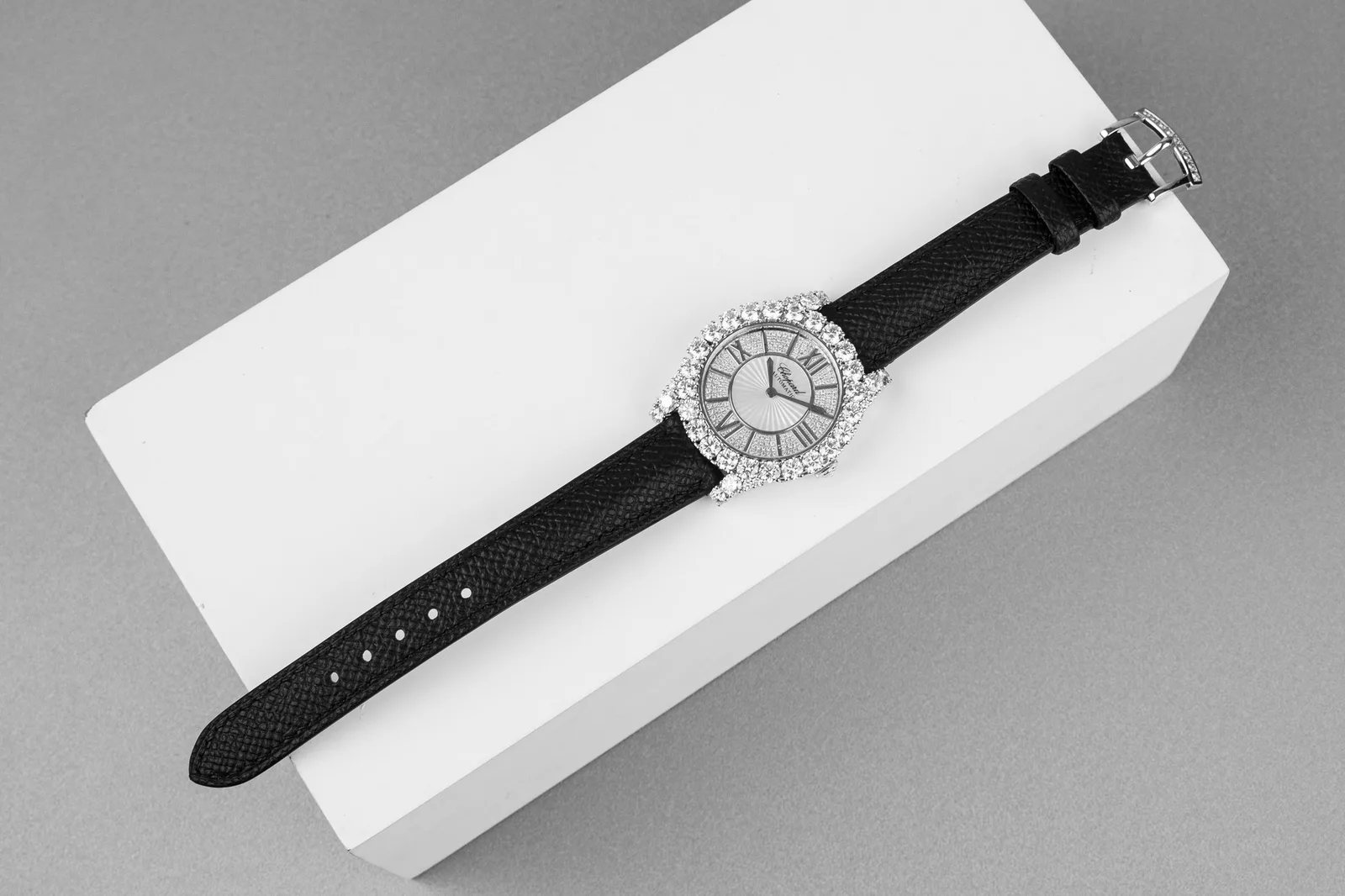 Ảnh Studio Dây đồng hồ da Epsom màu đen cho Chopard - Koi Leather