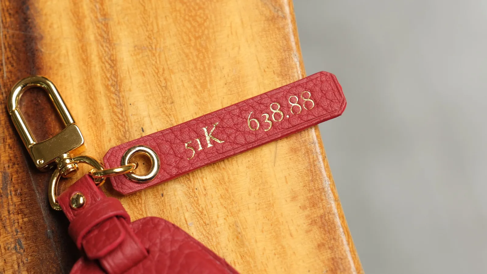 Ảnh Bọc chìa khóa ô tô Mercedes da bò và da cá sấu - Koi Leather