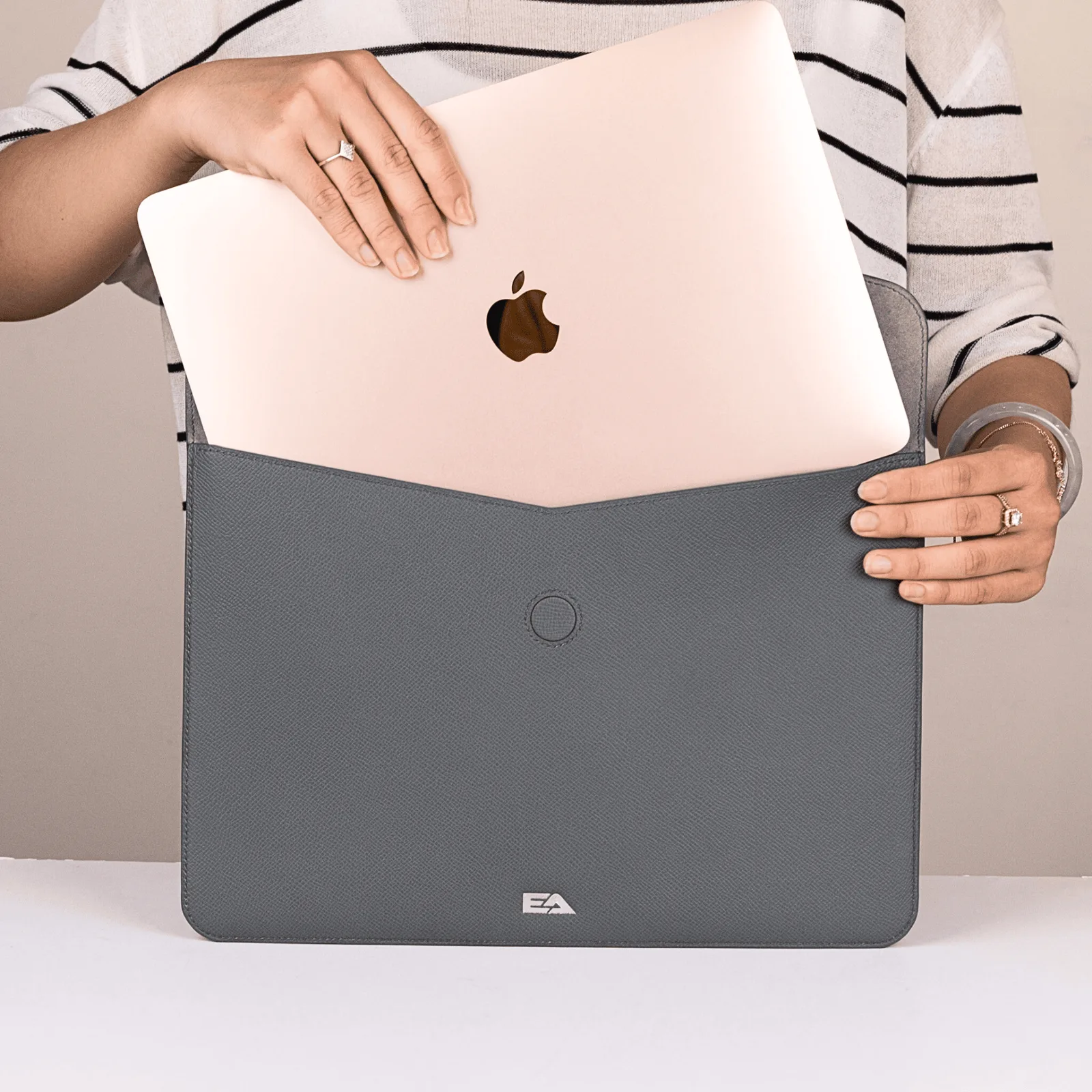 Bao da Macbook, Laptop - Da Bê Epsom - Xám - Hình 3
