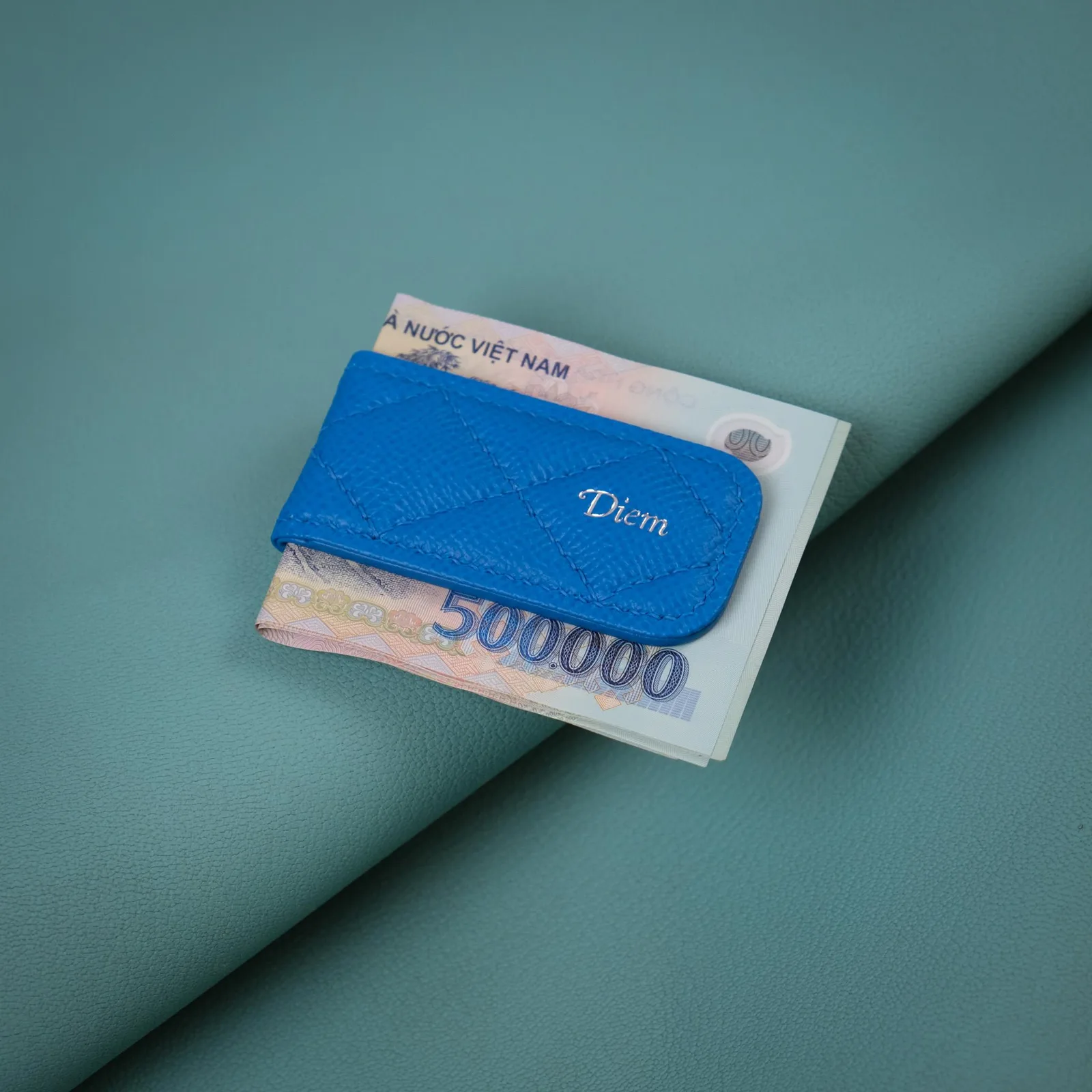 Kẹp Tiền Da Epsom Xanh Blue Khắc Tên Diem