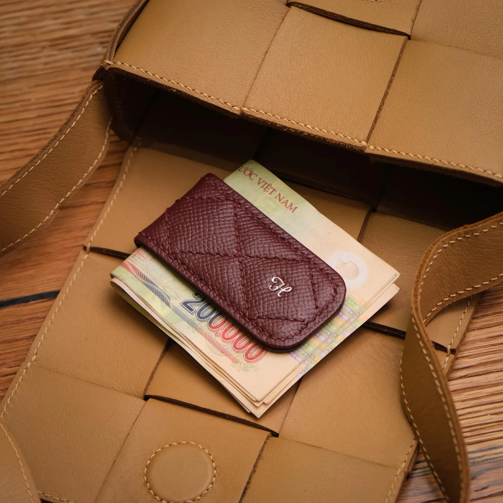 Kẹp Tiền Da Bò Vân Epsom Màu Bordeaux