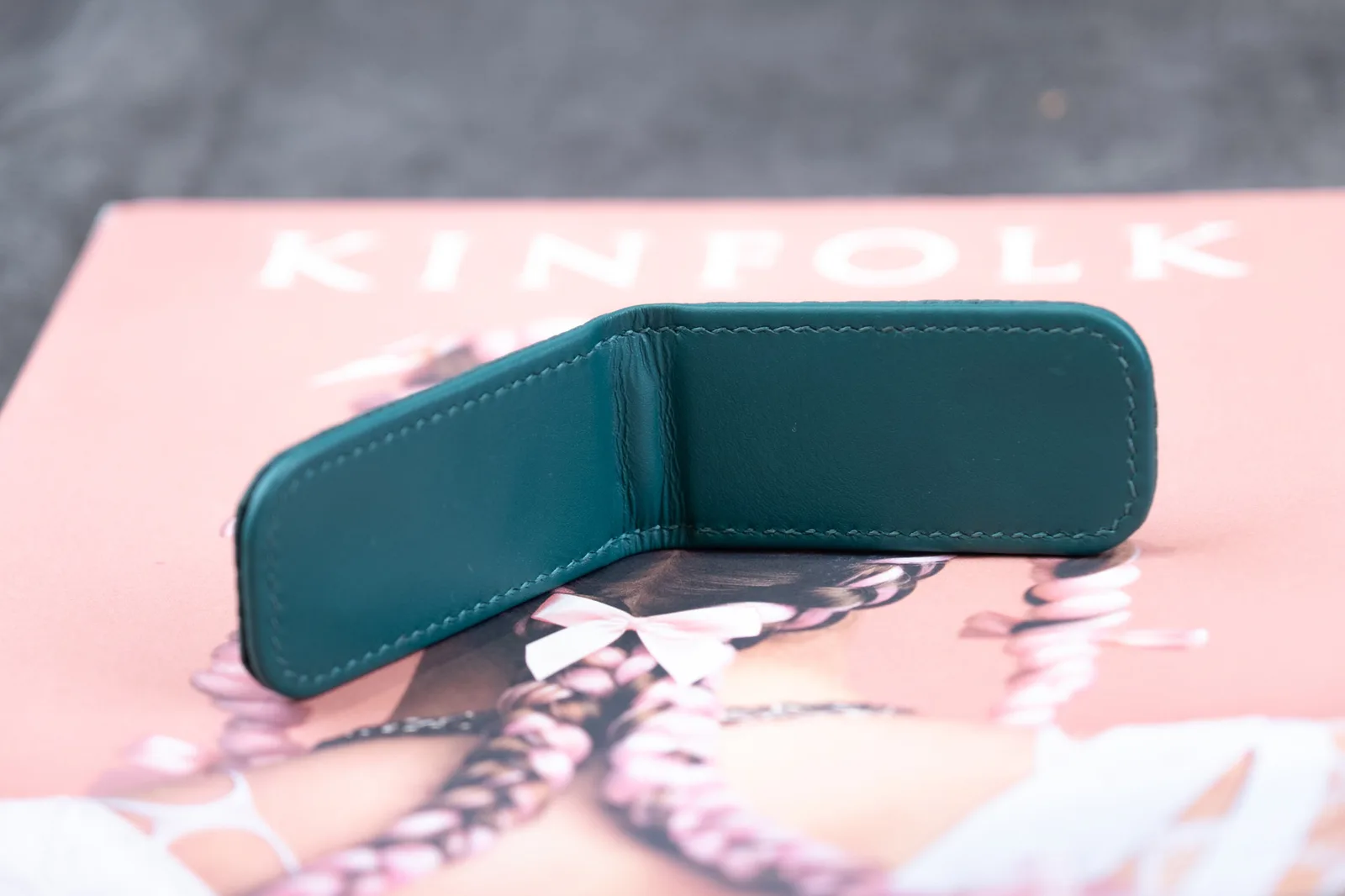 Money Clip Thiết kế Tag Logo/Tên  - Da Togo - Xanh Lá - Hình 6