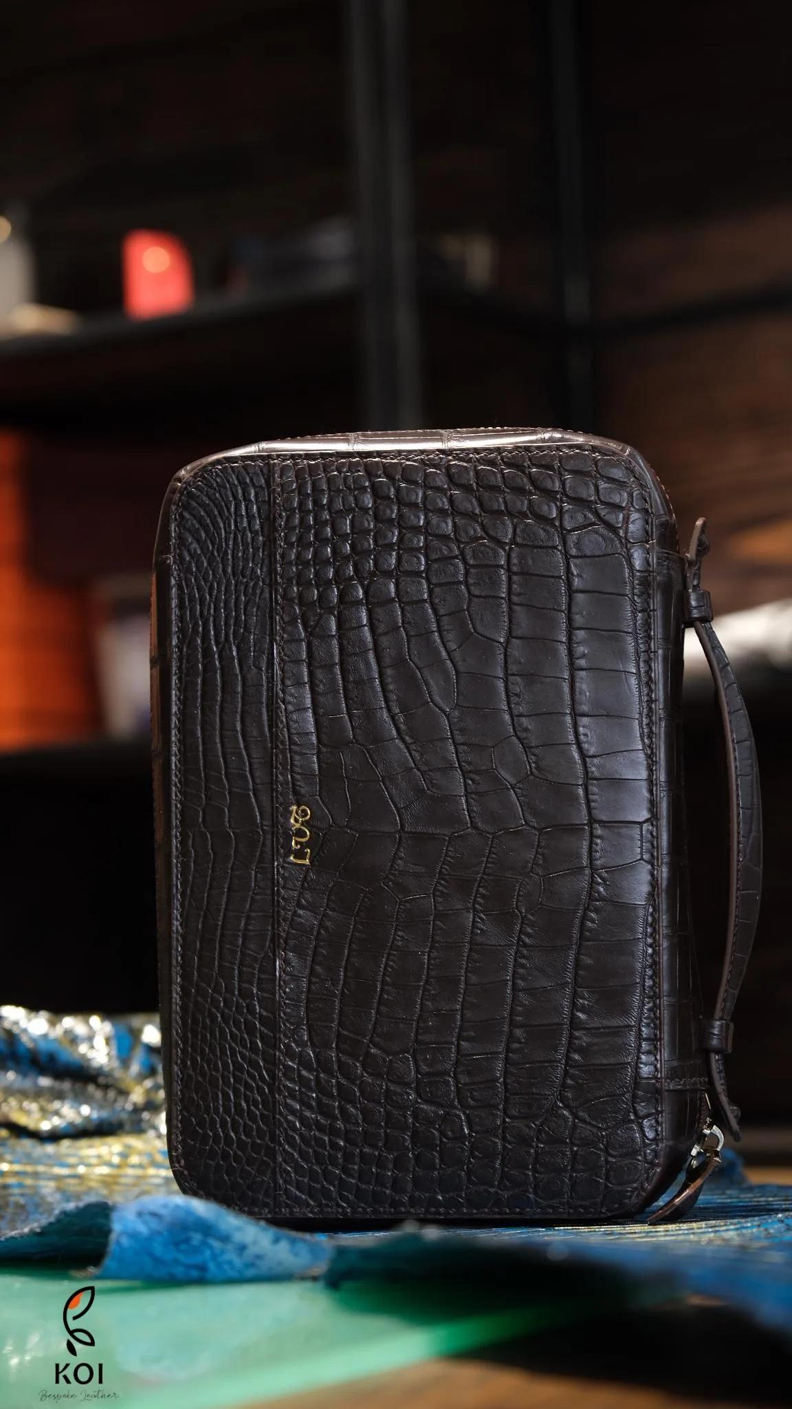 Men's Briefcase — Alligator, Brown